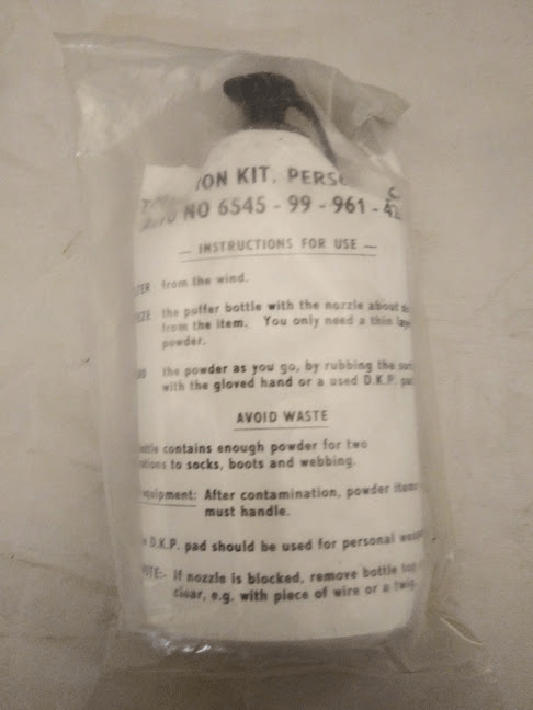 British Army Fullers Earth Decontamination kit British Army Fullers Earth Decontamination kit