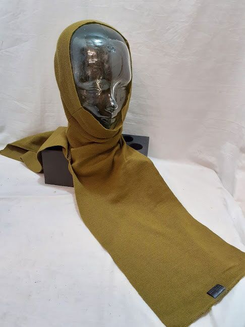 Snood with neck and throat protector Snood with neck and throat protector