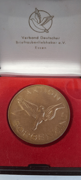 Bronze Verband Deutscher Brieftaubenliebhaber e.V. Essen AKTION SORGENKIND Bronze Verband Deutscher Brieftaubenliebhaber e.V. Essen AKTION SORGENKIND